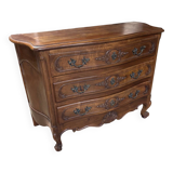 Walnut chest of drawers