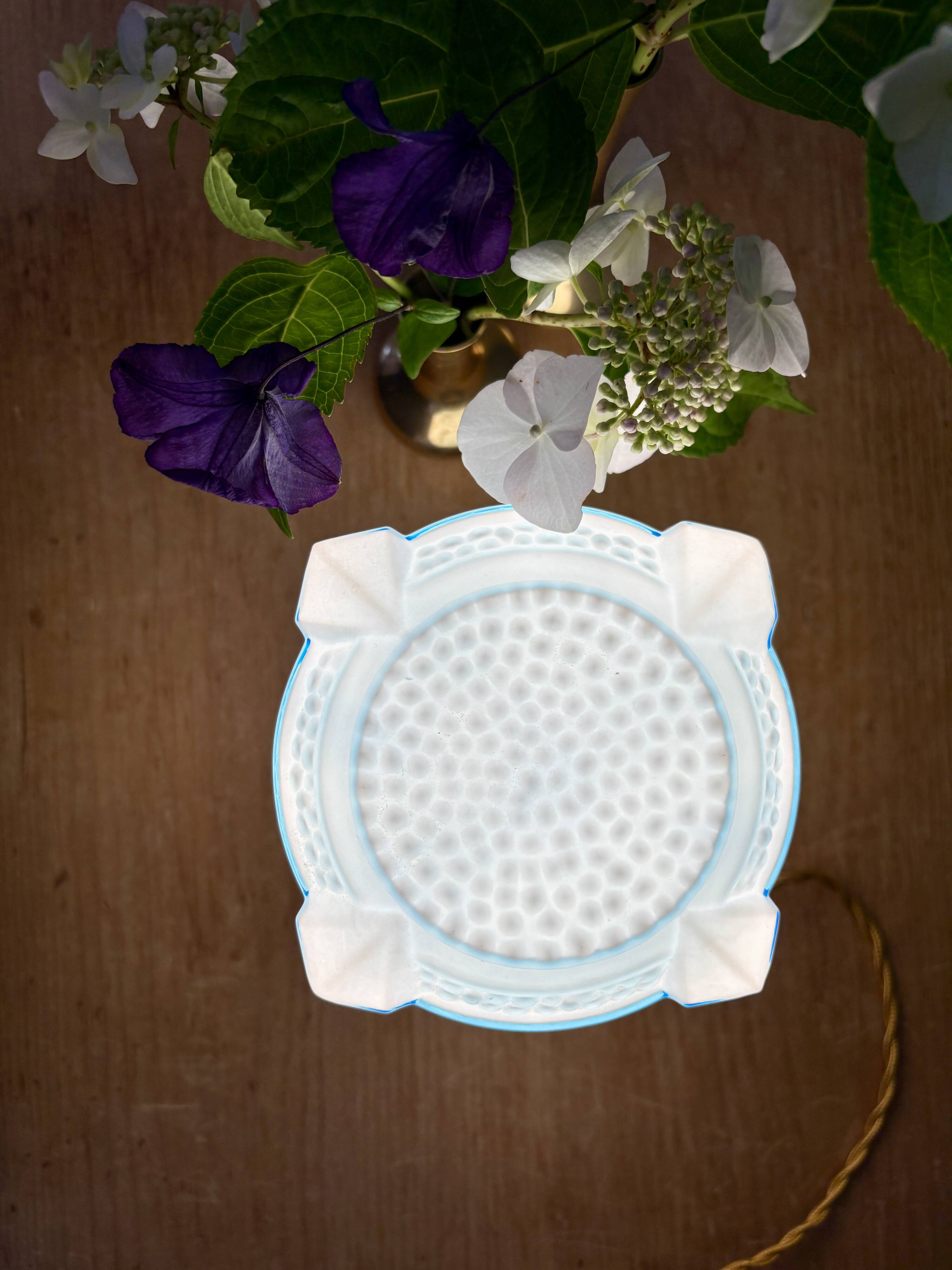 Vintage art deco globe table lamp in blue opaline