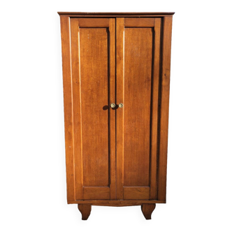 Armoire parisienne vintage