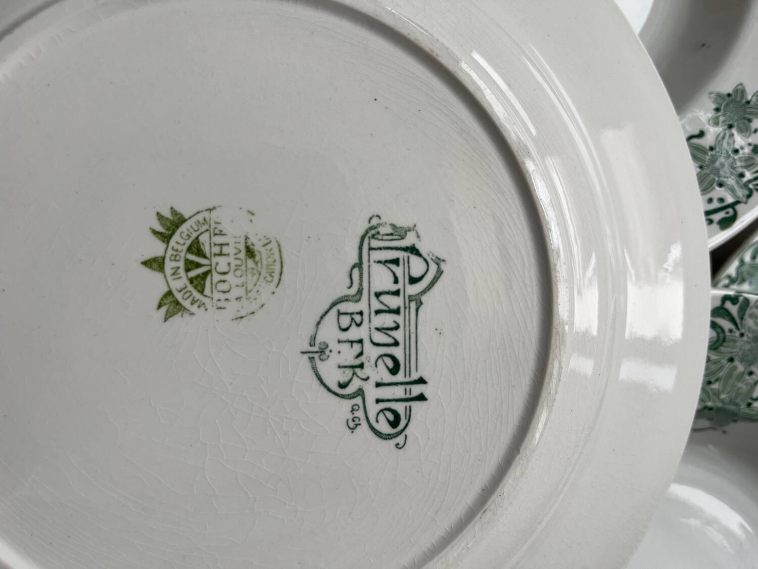 Set of 10 "Prunelle" plates Boch La Louvière