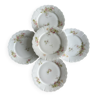 5 assiettes à dessert en porcelaine de Limoges décor floral M&C.