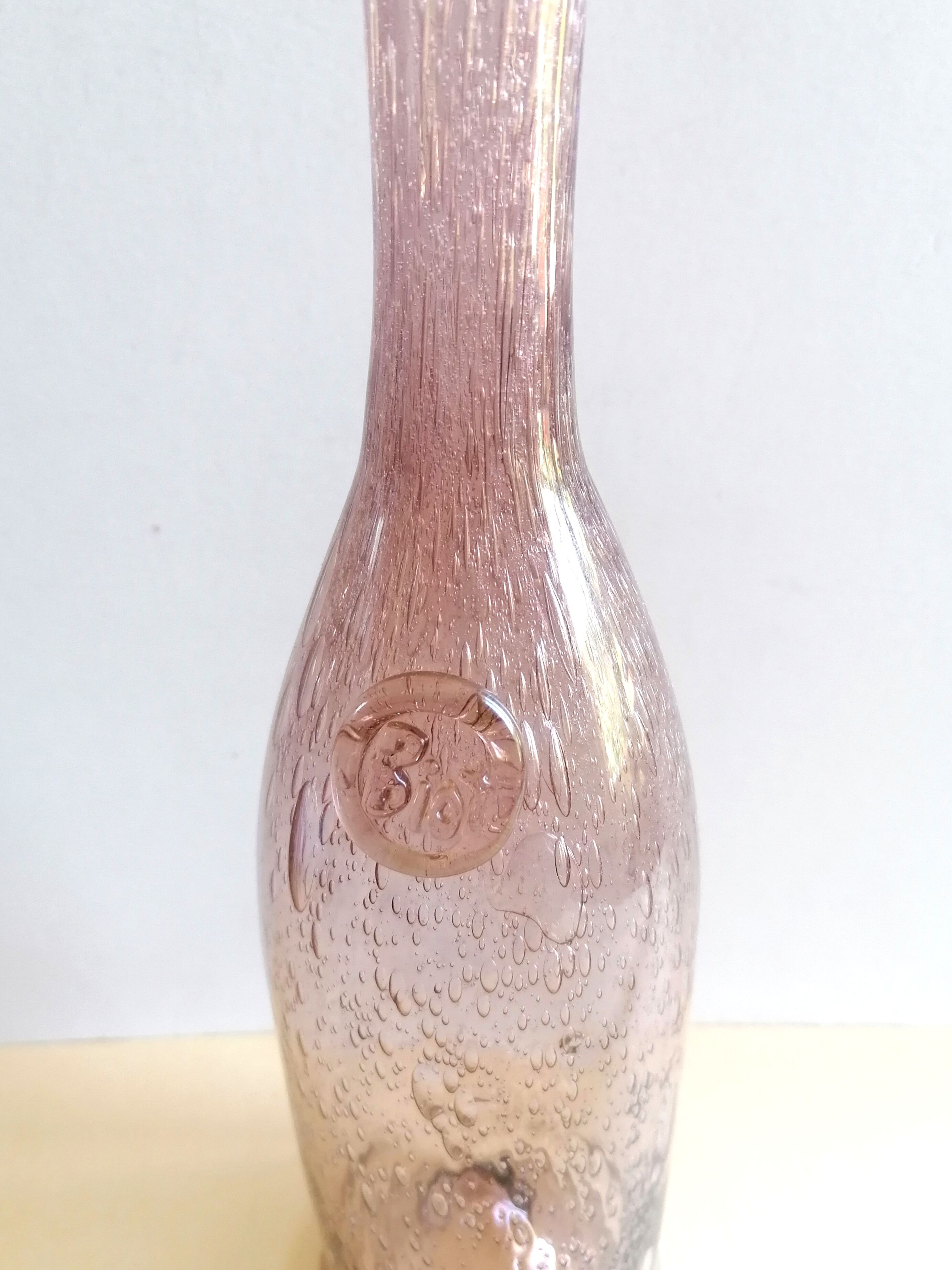 Biot bubble glass bottle