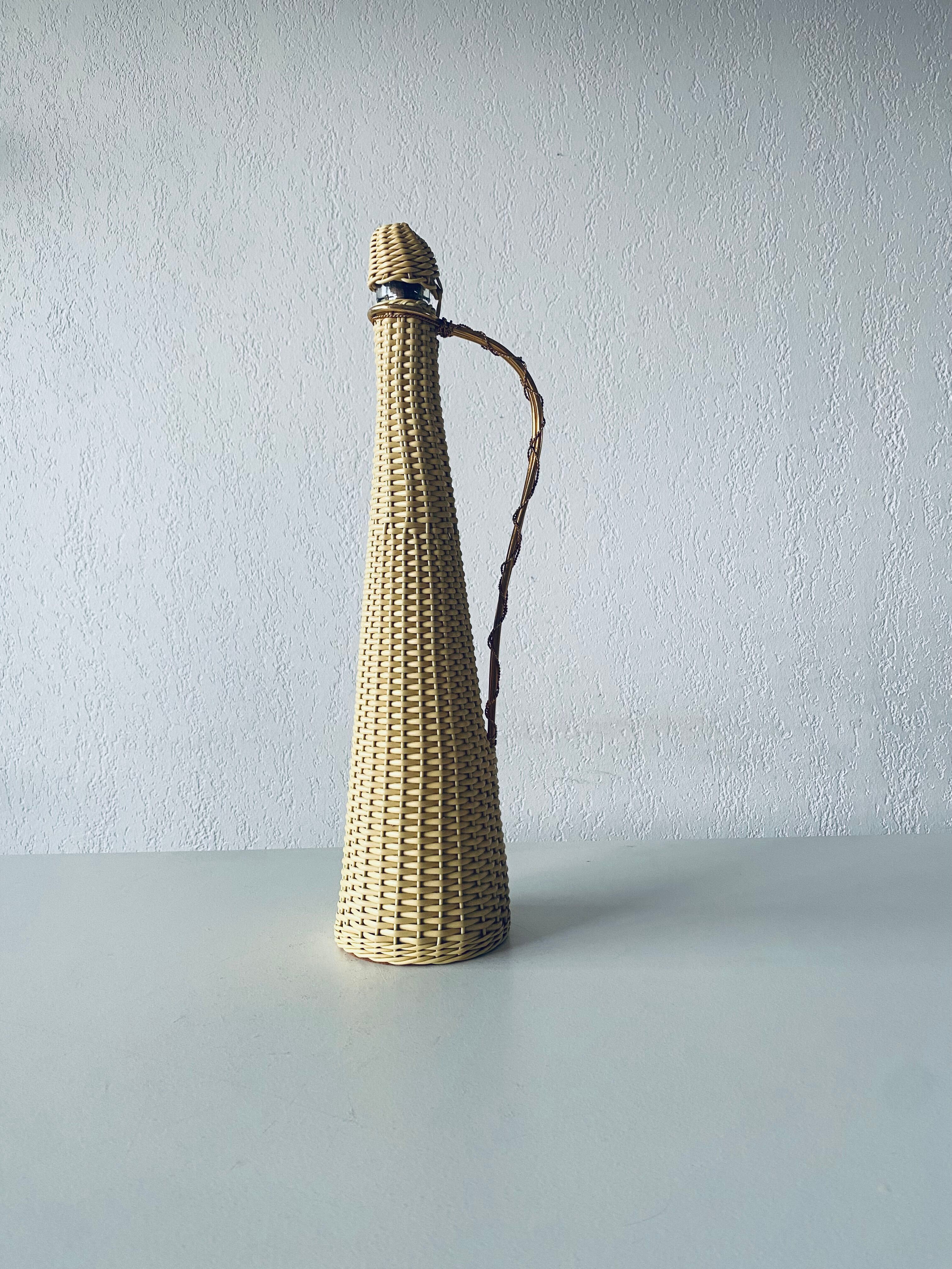 Vintage scoubidou decanter