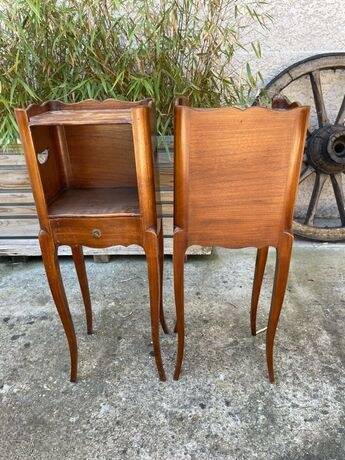 2 vintage bedside tables