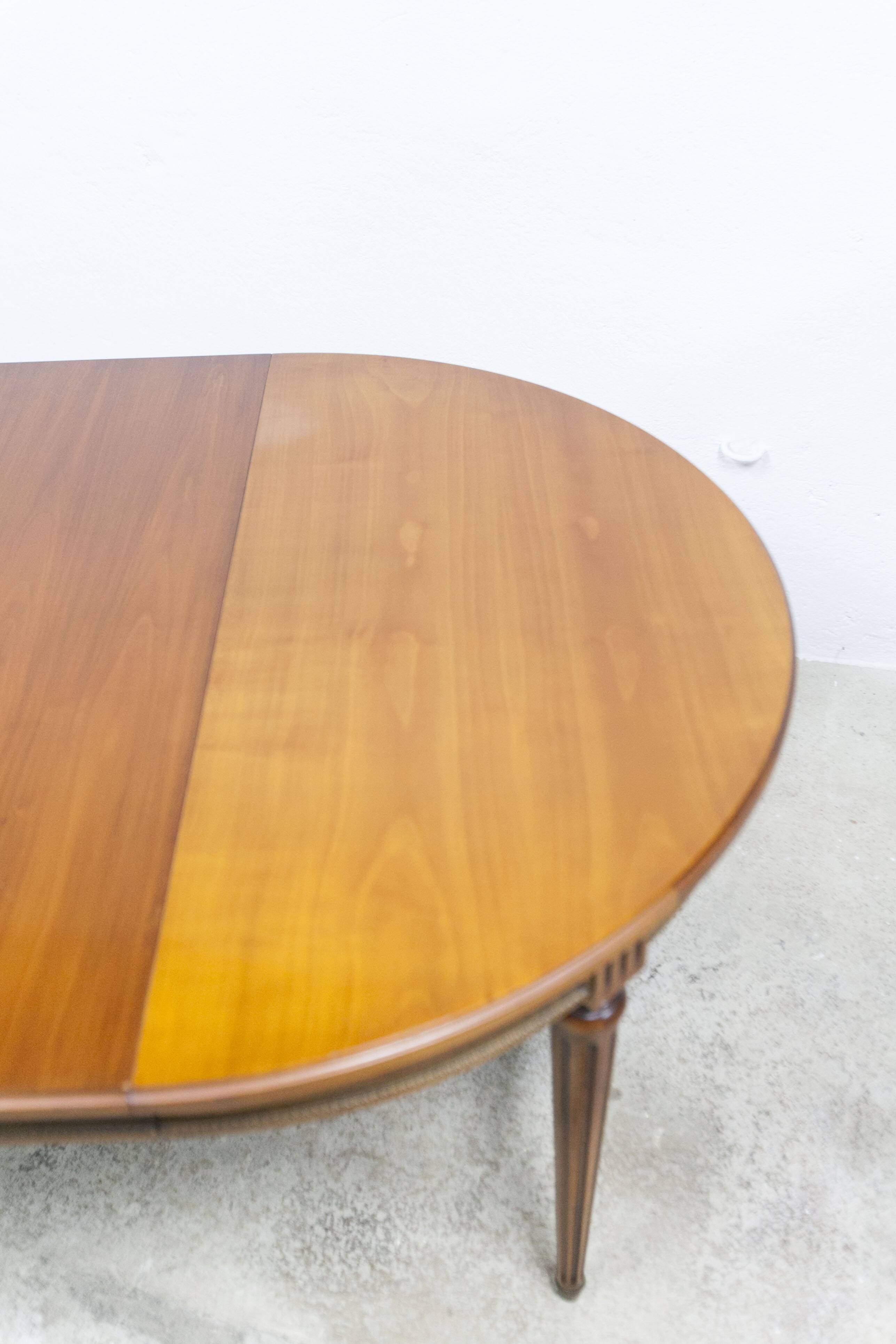 Louis XV round table + 3 extensions 115 cm max 2m50