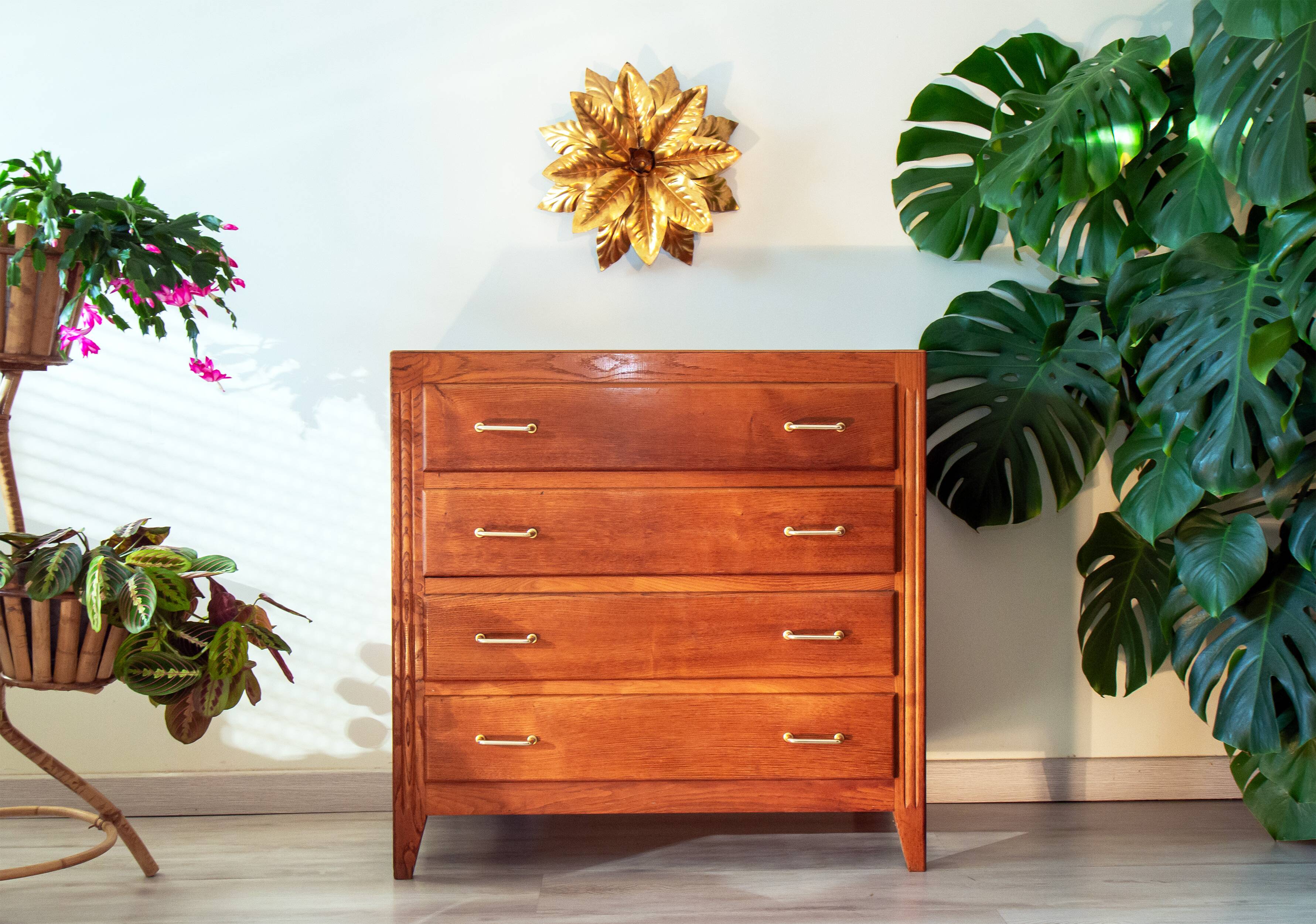 Golden oak chest of drawers, 1960s