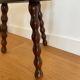 Tabouret tripode pieds boules