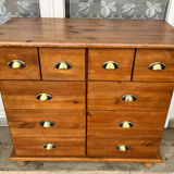 Storage cabinet with drawers