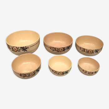 Set of 6 stackable salad bowls with foral pattern from the 50s/60s