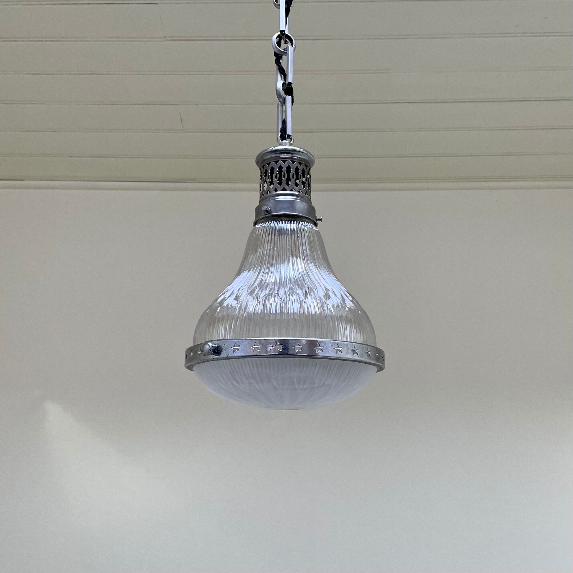 Holophane star suspension