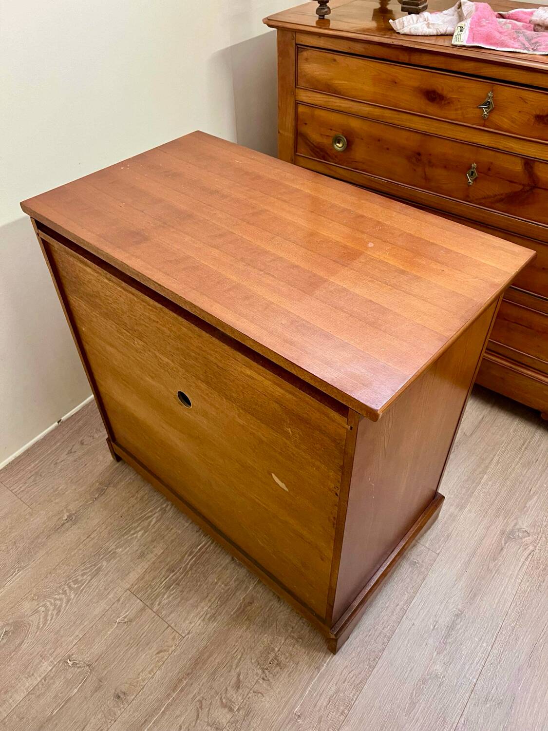 Small 70s TV cabinet in solid cherry wood