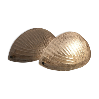 Paire d’appliques dorées et verre soufflé