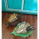 6 assiettes en forme de feuille en verre pressé Arlequin, milieu XXème