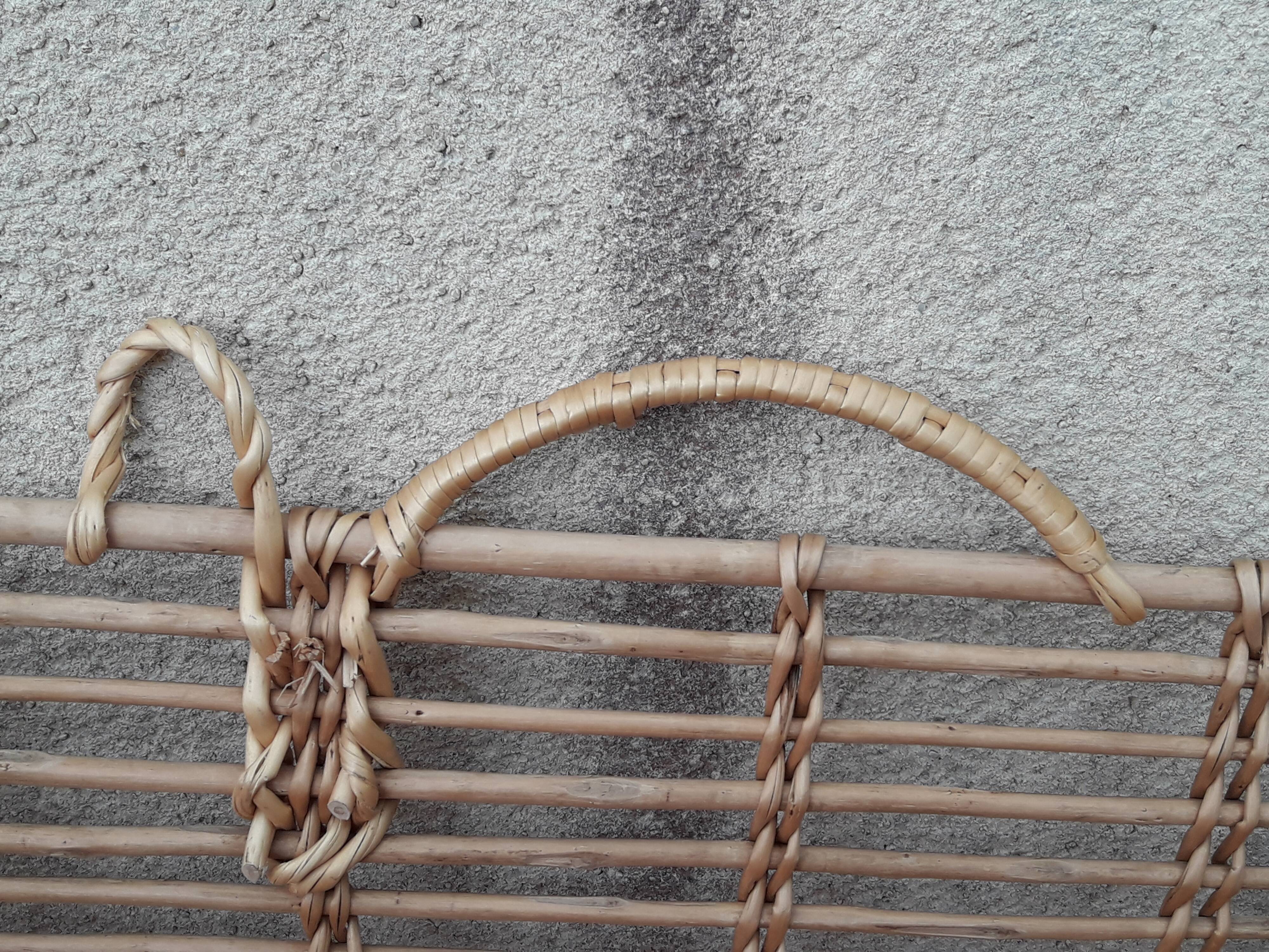 Rattan couffin