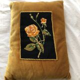 Velvet cushion