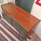 Regy dresser
