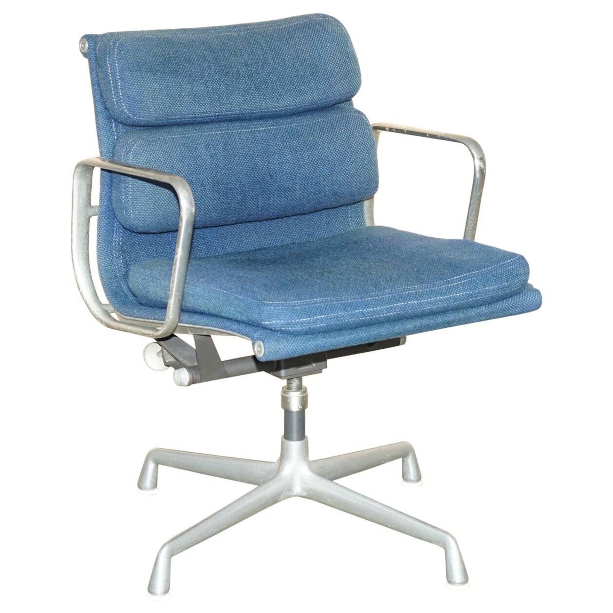 Herman Miller Eames EA217 softpad office chair