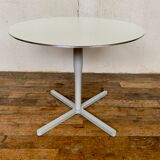 Vintage coffee table round pedestal table star base cast aluminum year 1980