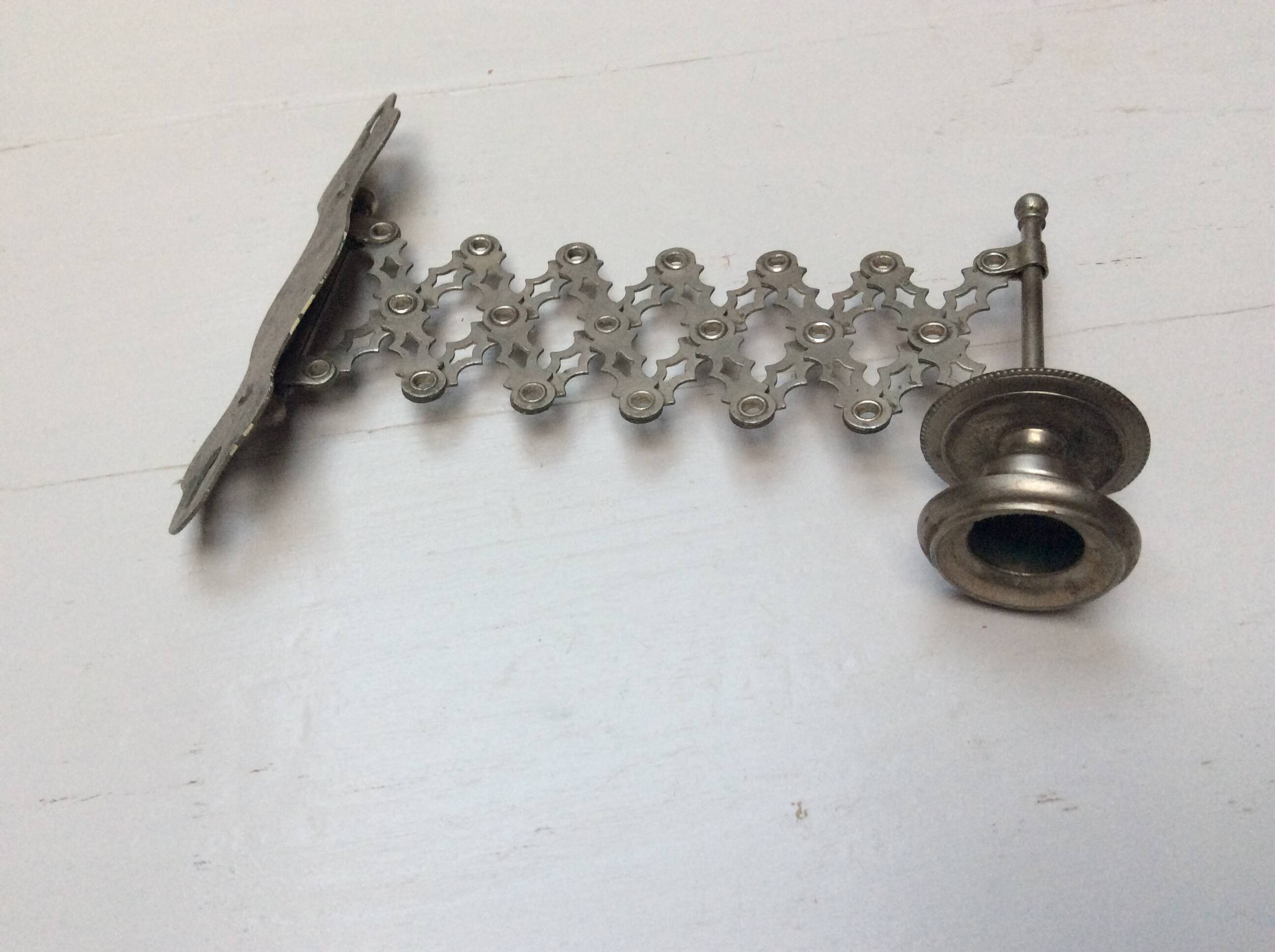 Wall candle holder