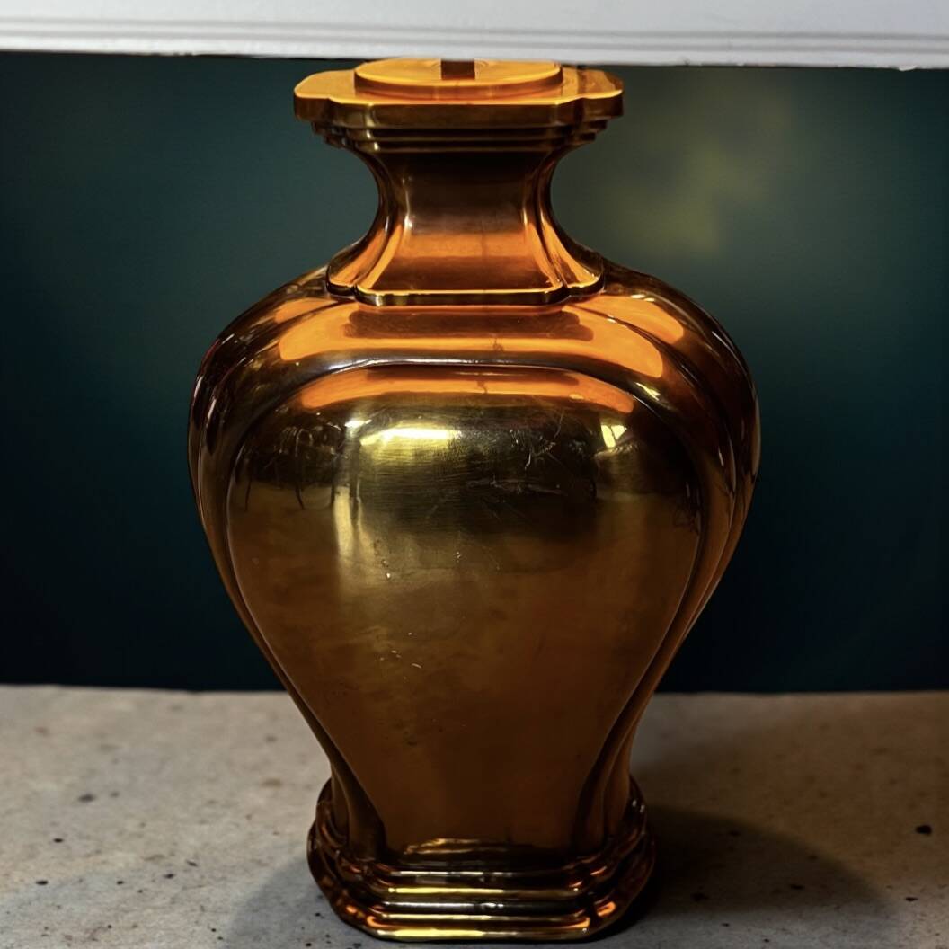 Large Deknudt lamp in varnished gold brass, 1970s.