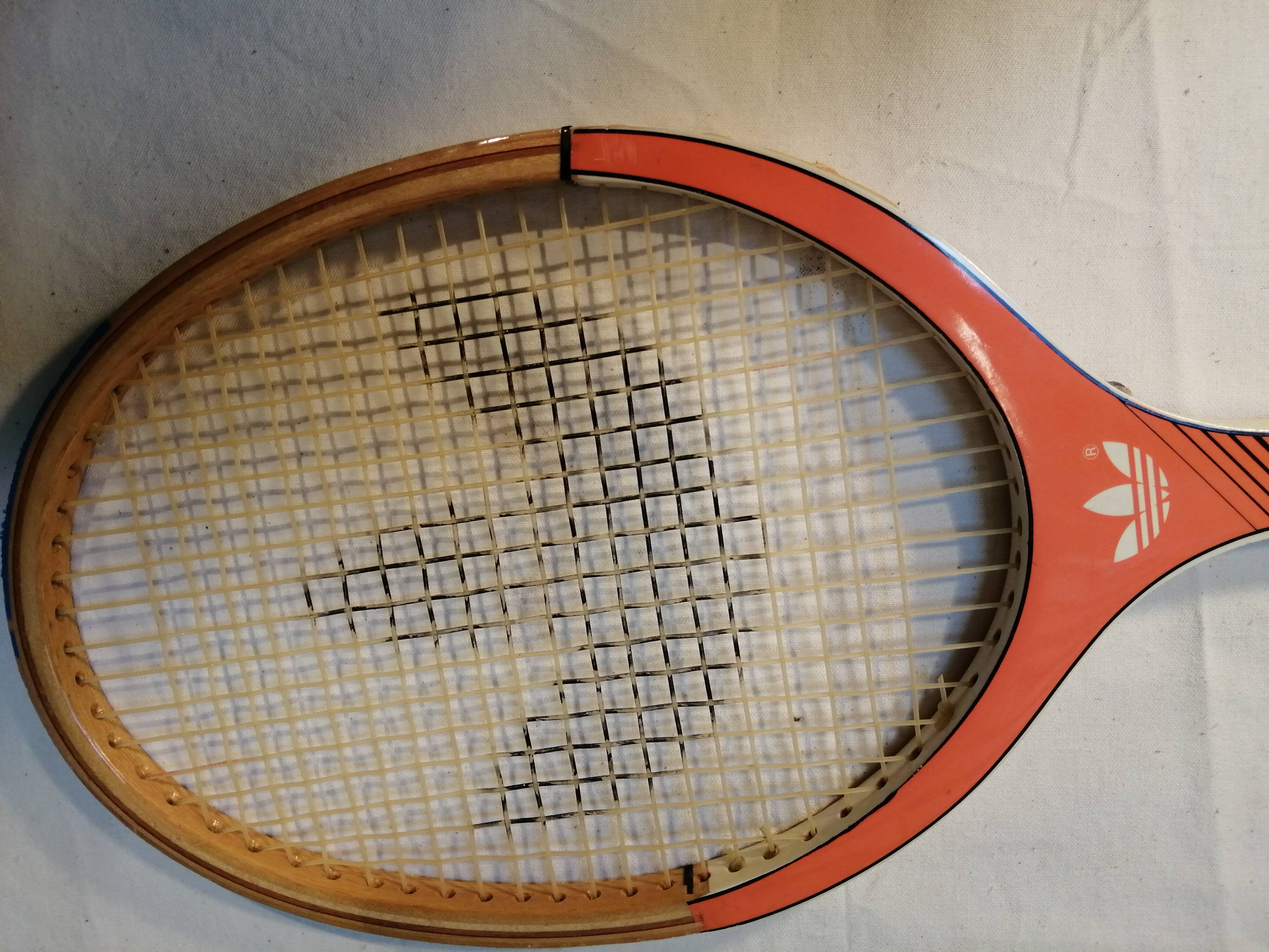 Vintage tennis racket adidas Lady ads 020