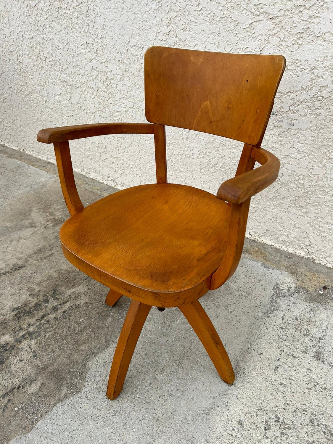 Baumann swivel office chair