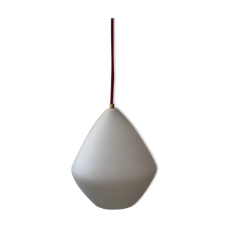 White opaline suspension