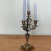 four-light candelabrum in chiselled brass from the 19th century