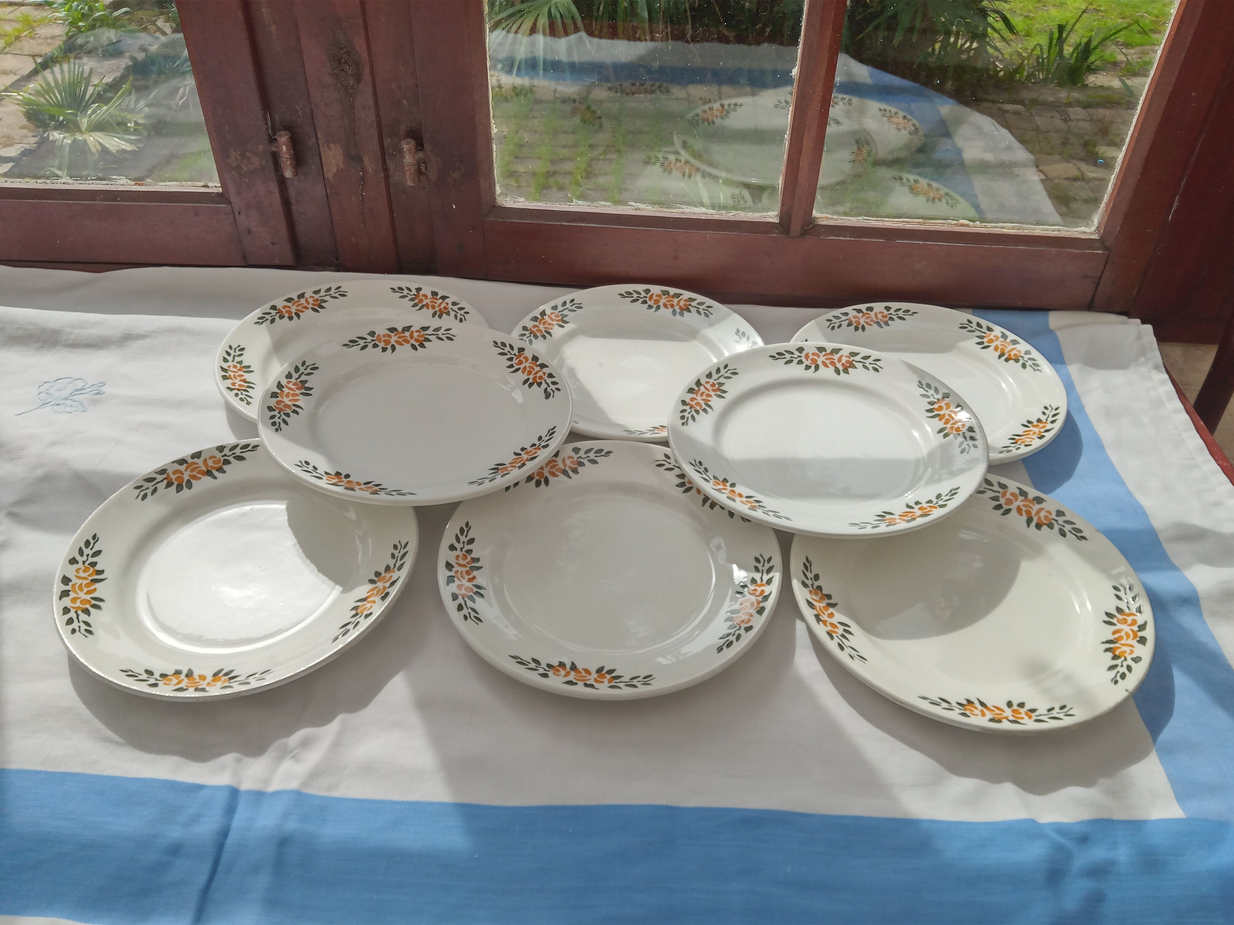 8 flat plates Denise