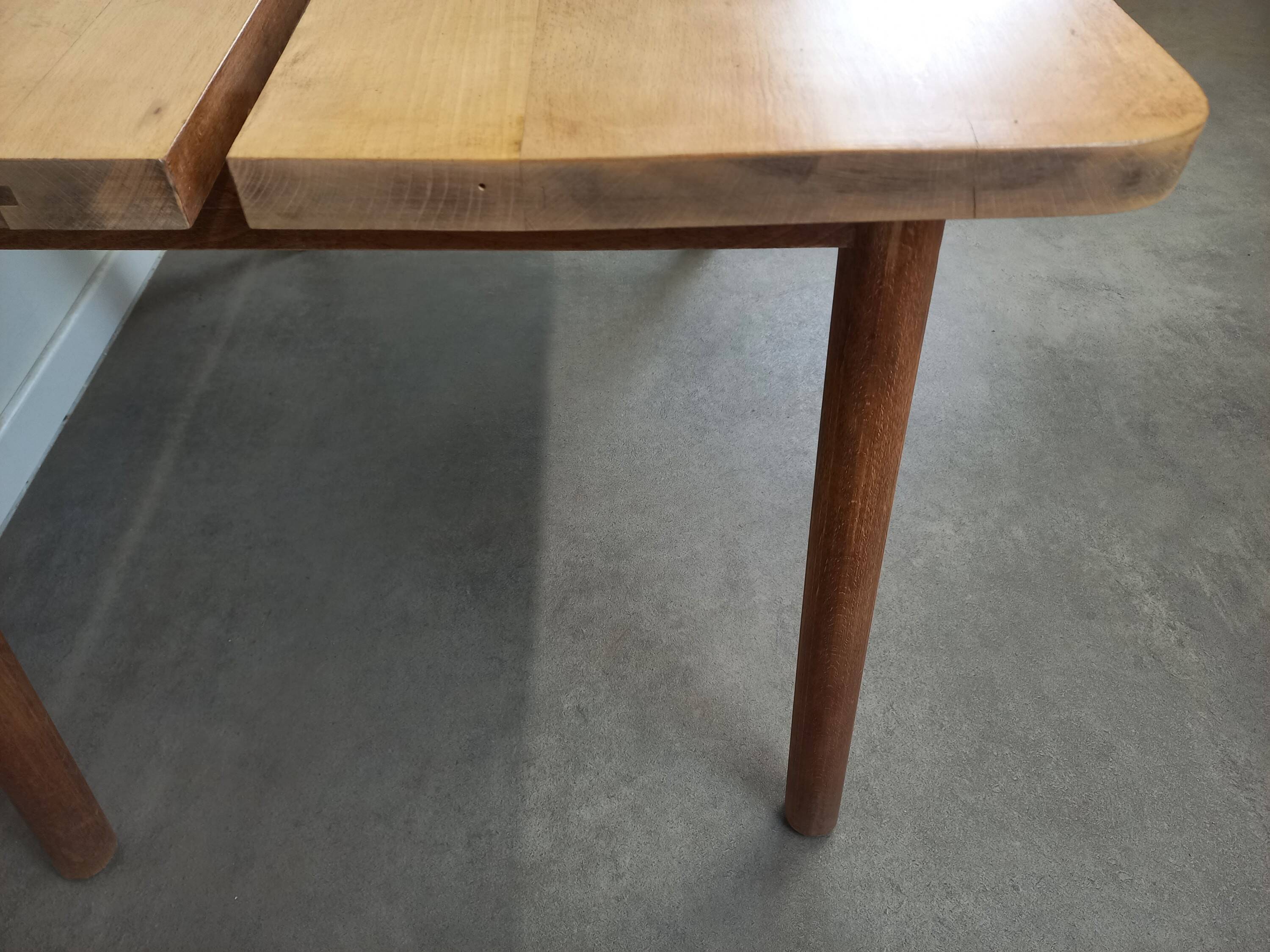 Pierre Gautier Delaye dining table attribution