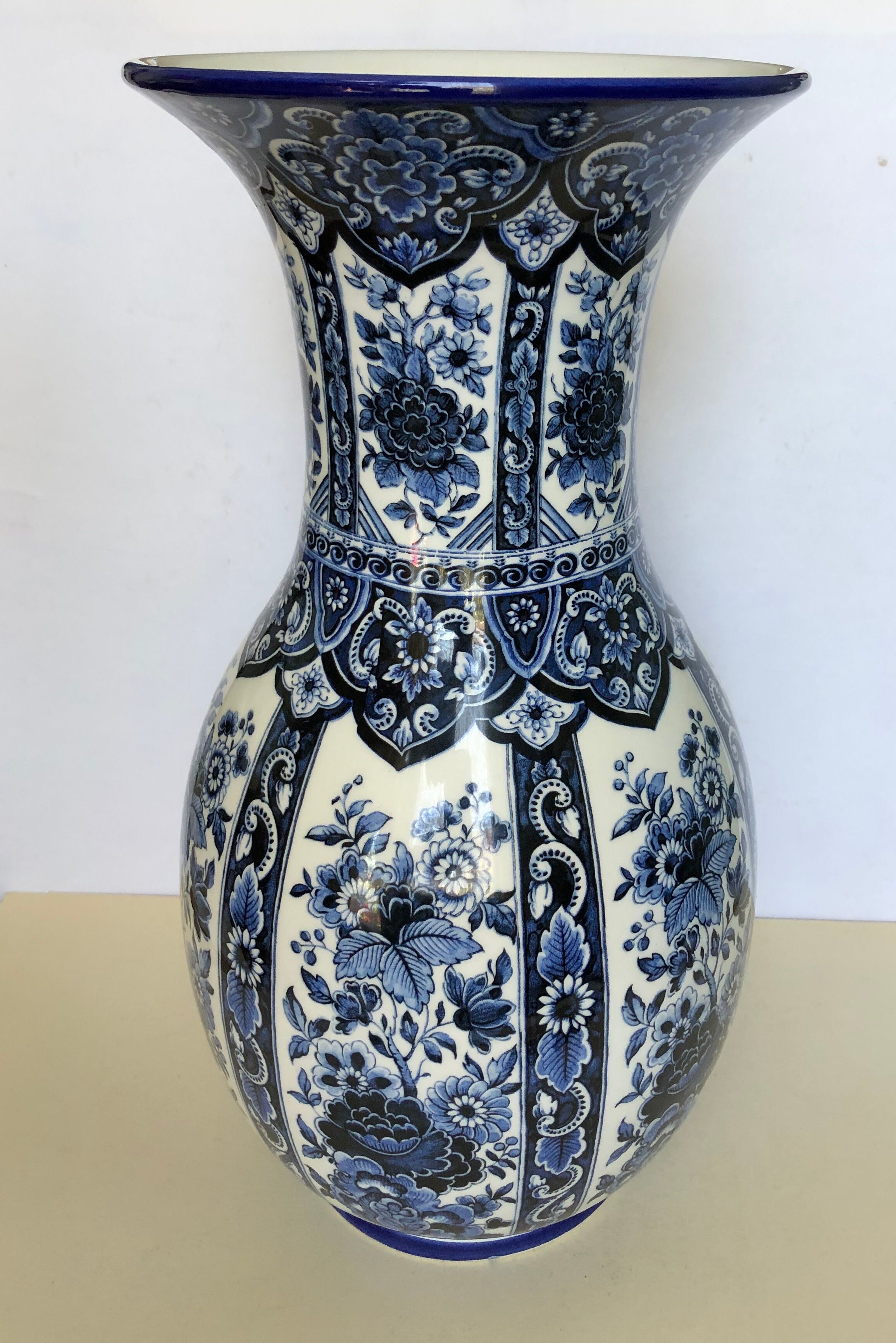 Ceramic vase