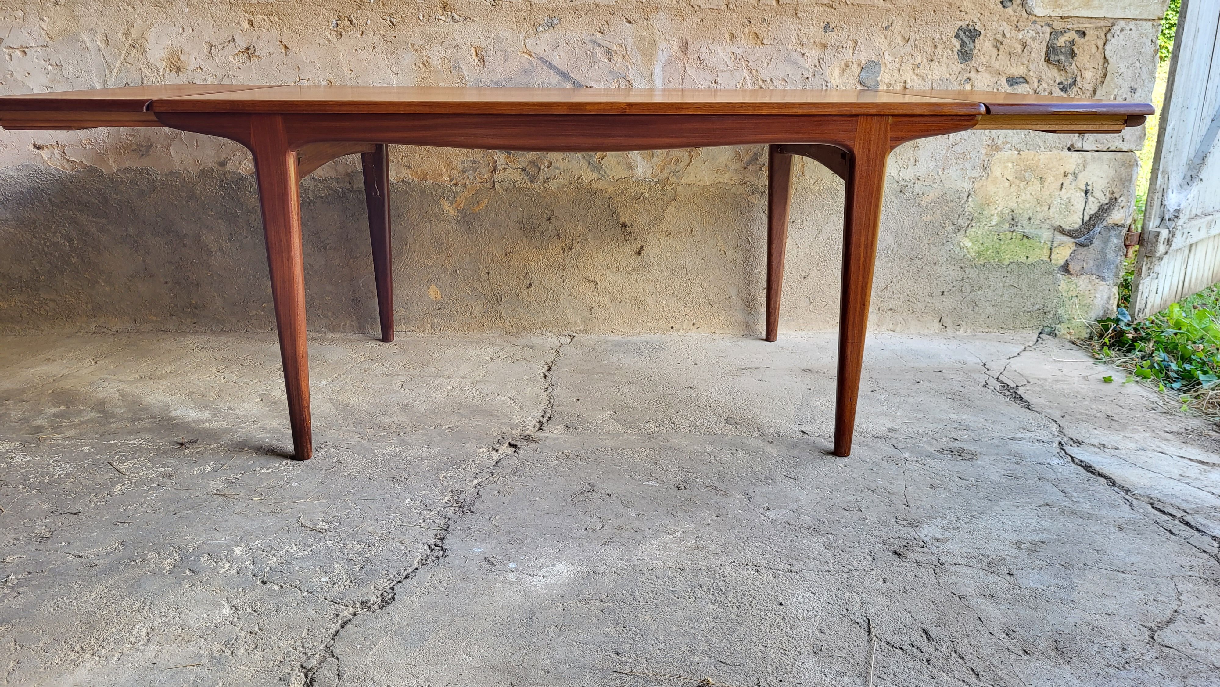 Dining table scandinavian style 60s teak
