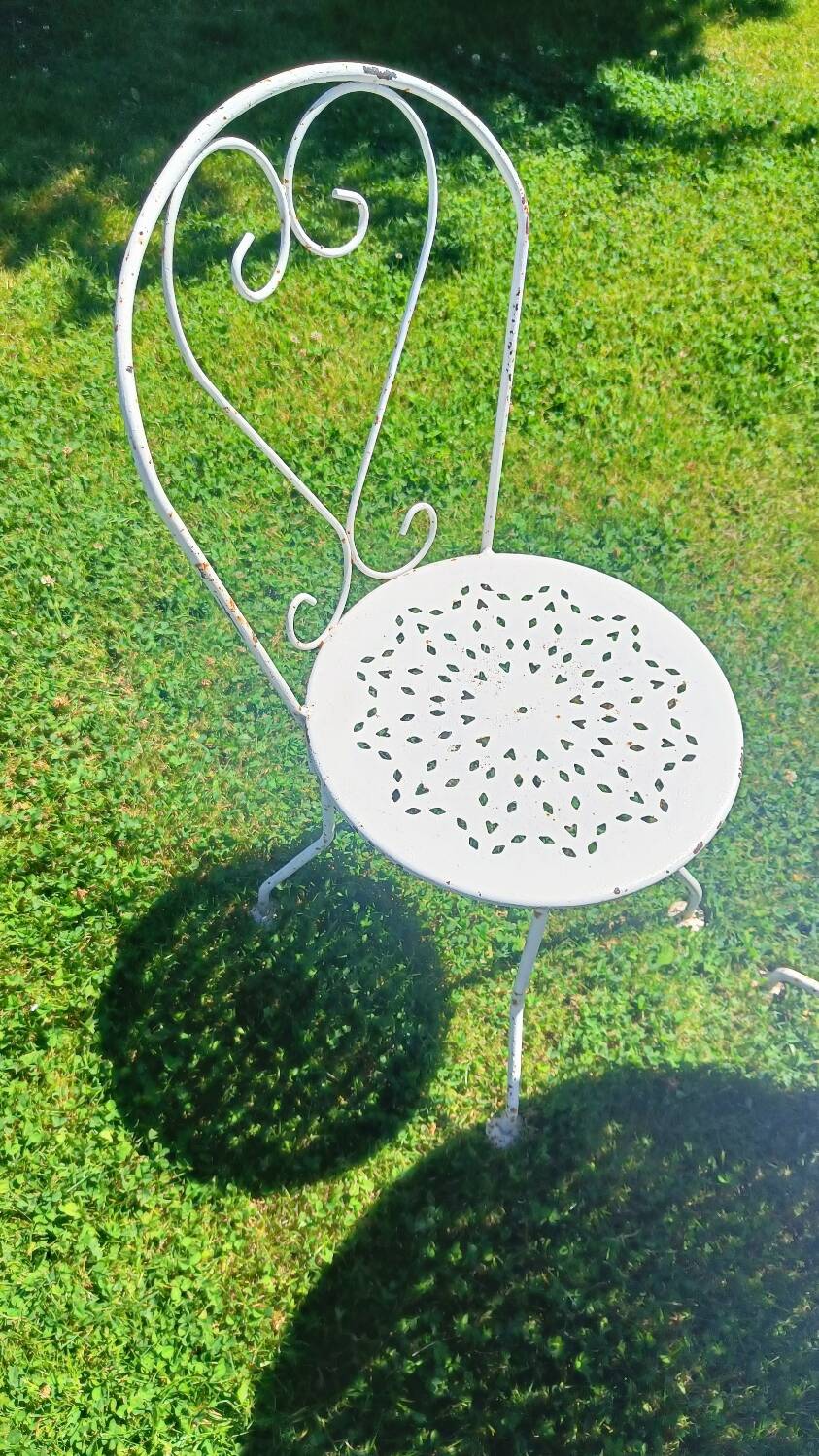 White wrought iron garden furniture