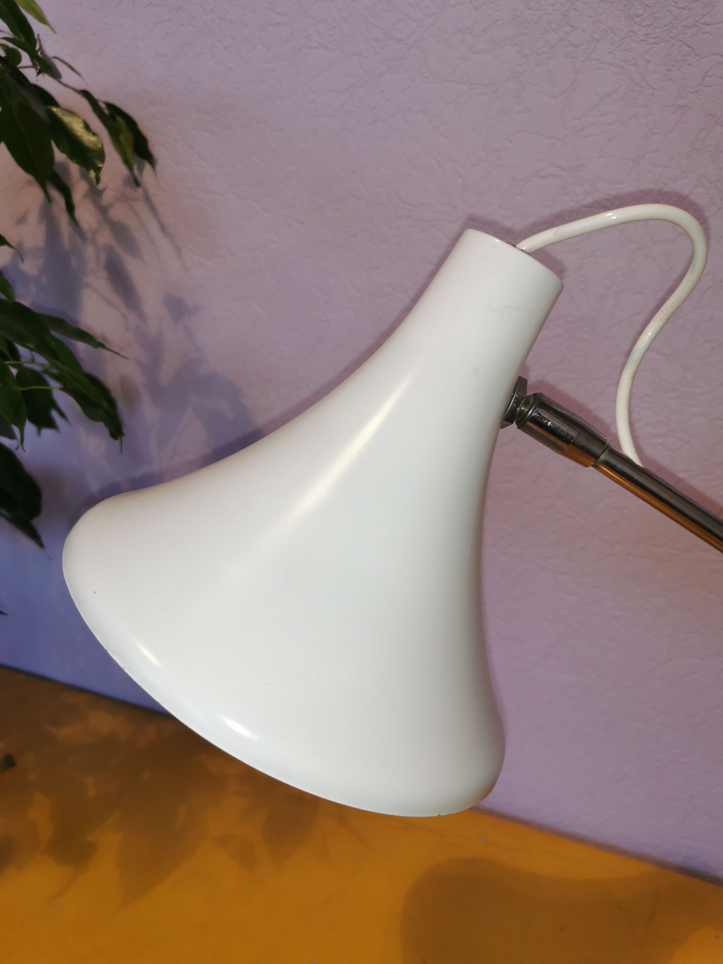 Articulated lamp in white lacquered steel and chrome, 1970.
