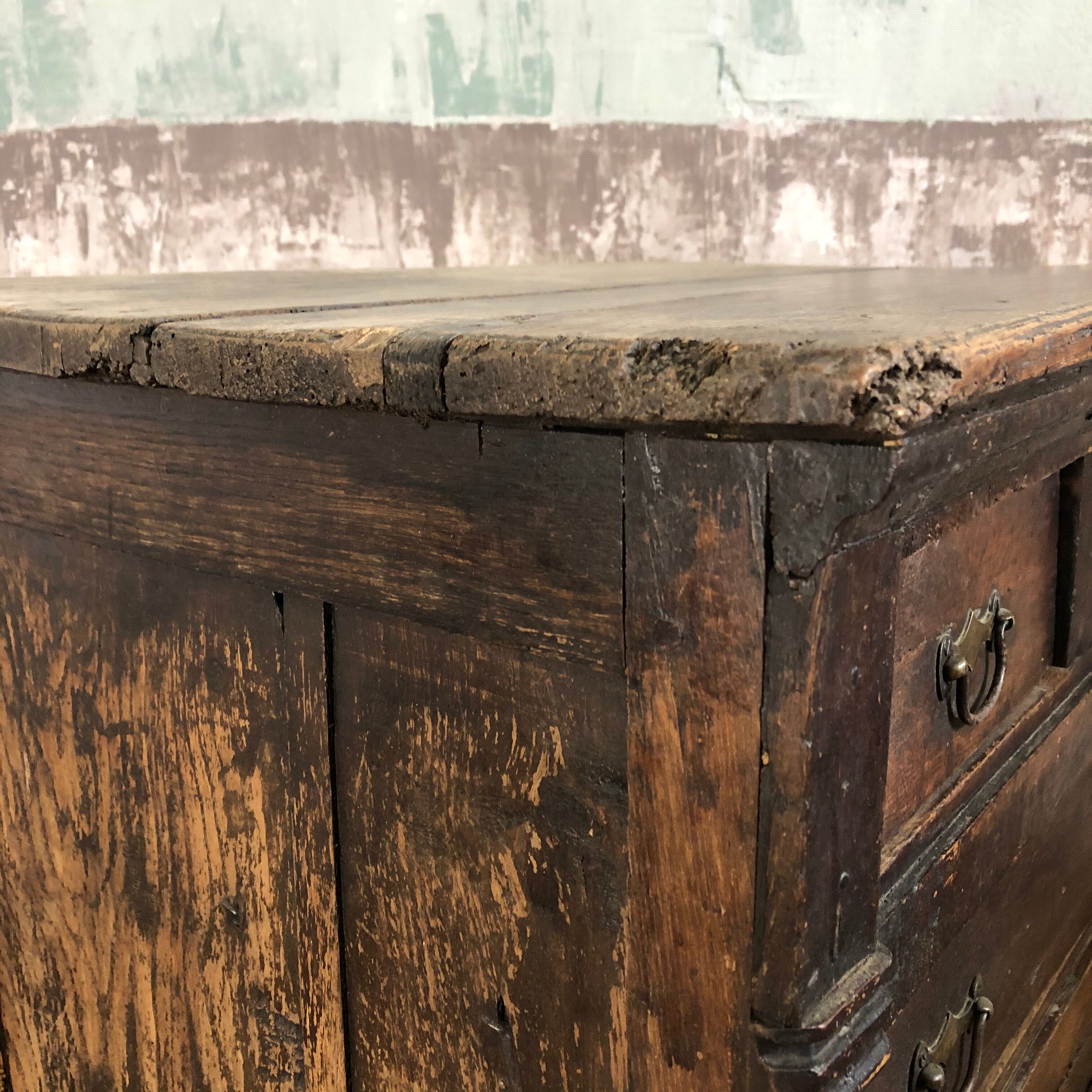 Former dresser - Popular Art XlX