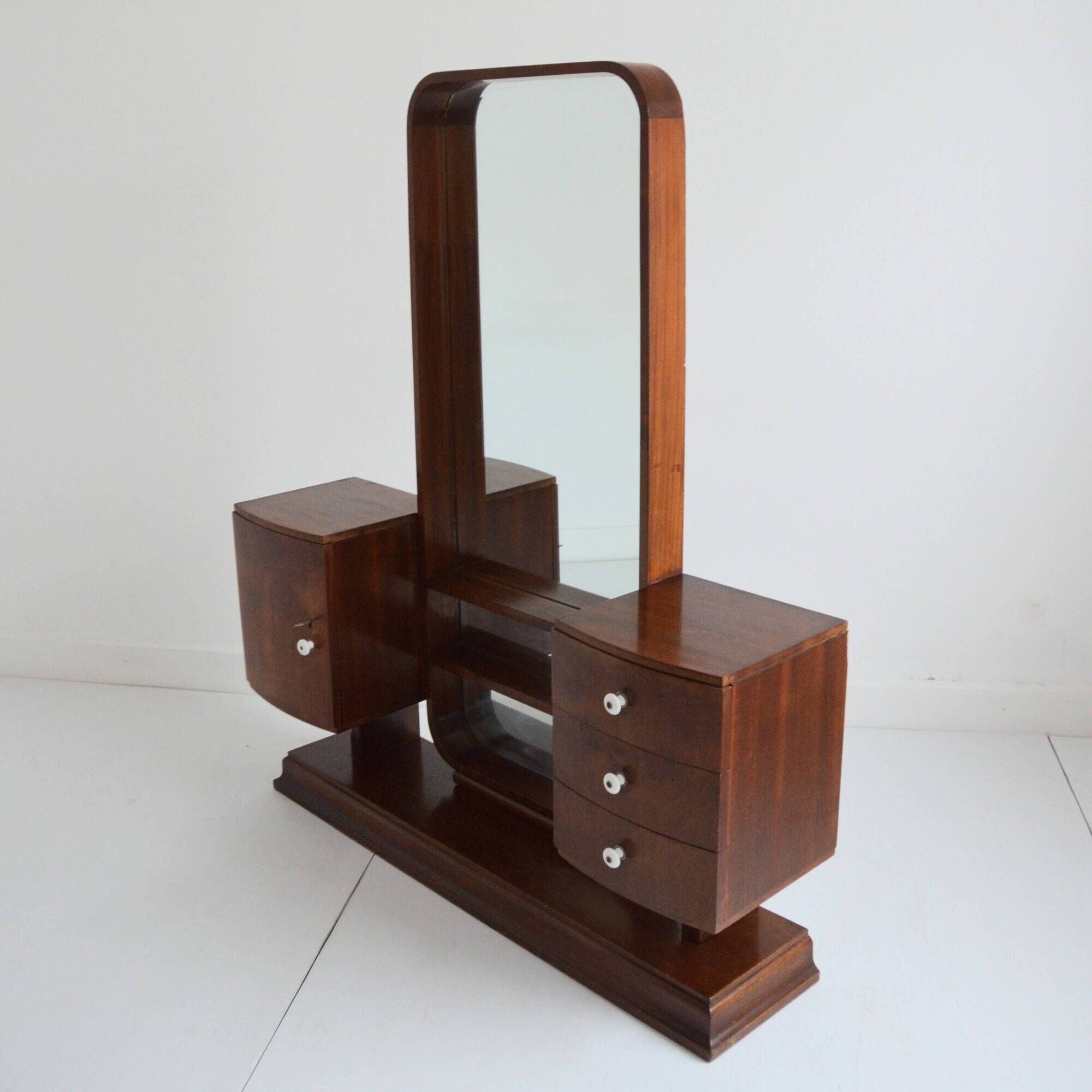 Hairdresser, Art Deco entrance furniture 1930