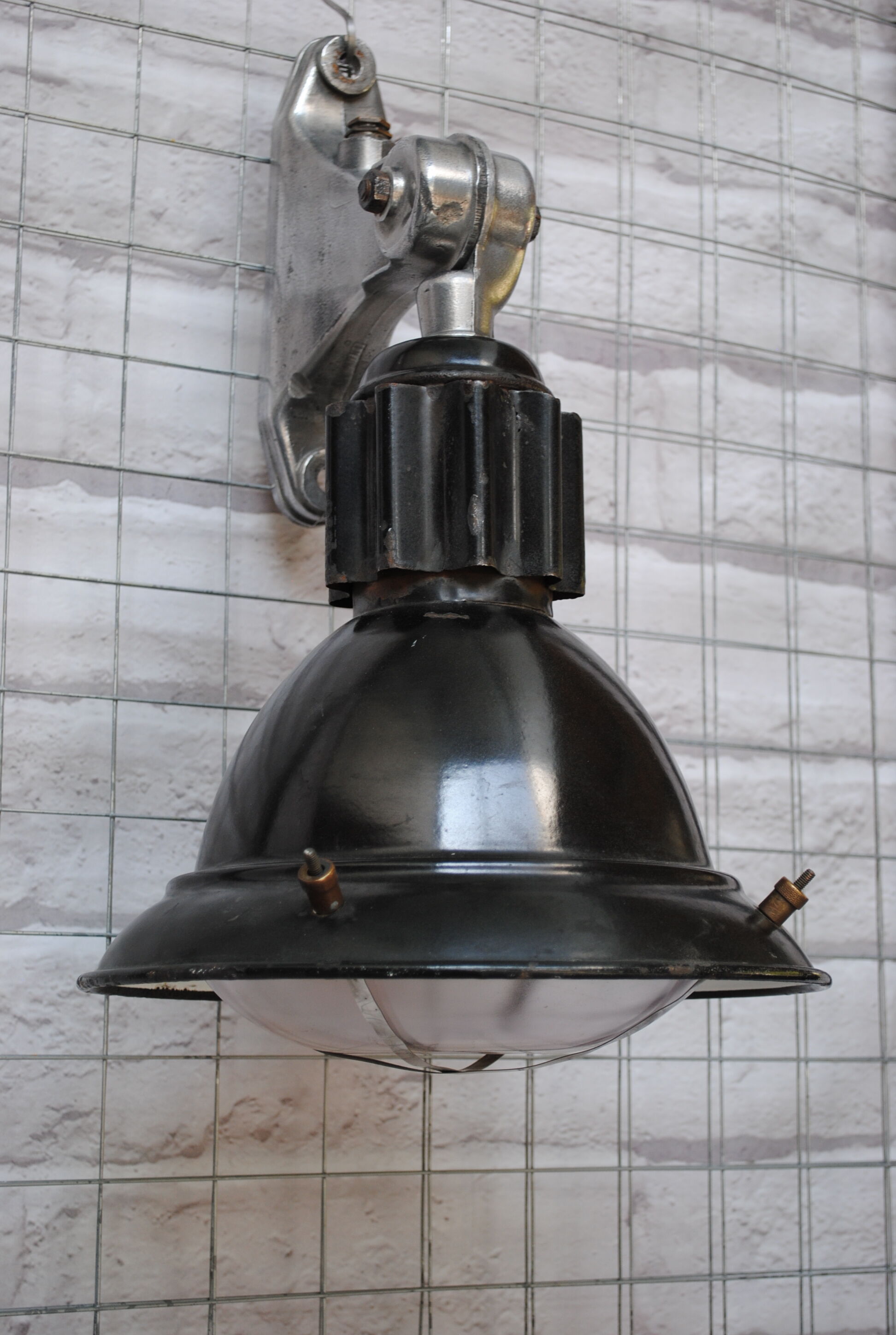Industrial wall light