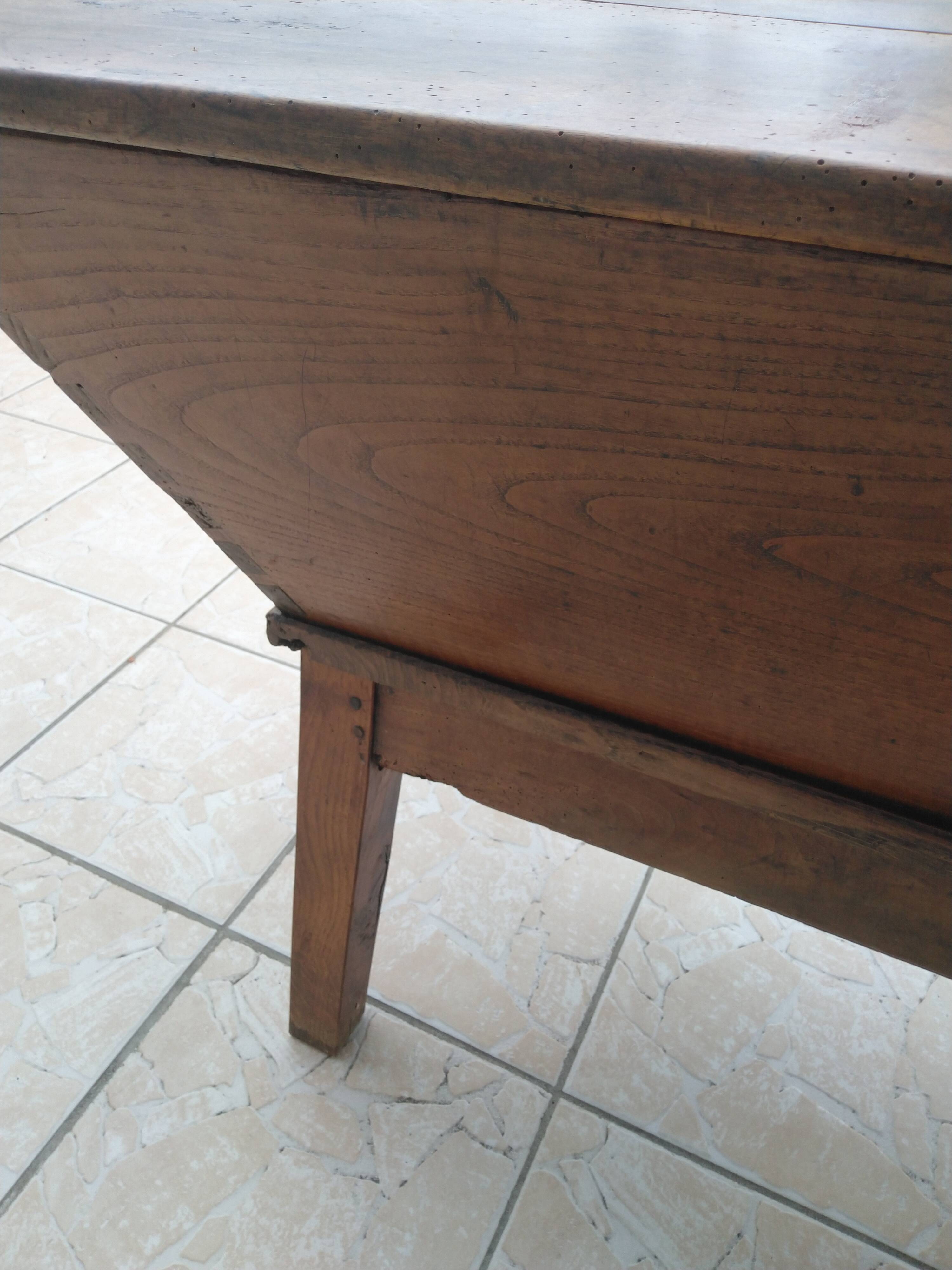 Kneading in walnut and oak 19th