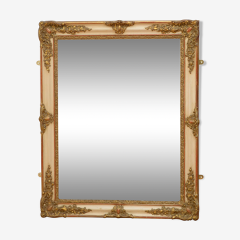 Elegant 19th century gilt mirror