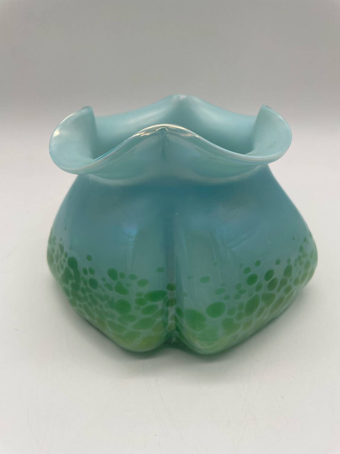 Butterfly vase in iridescent glass, Loetz, Kralik, Art Nouveau