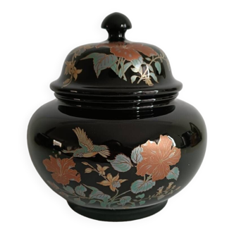 Italian porcelain pot with floral motifs