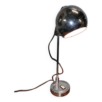 Lampe à poser en métal chromé des années 70