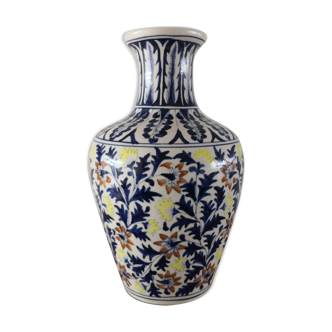 Ceramic vase