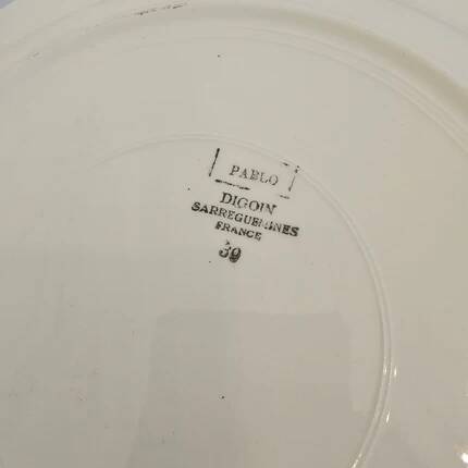 Large vintage plate model Pablo Digoin Sarreguemines