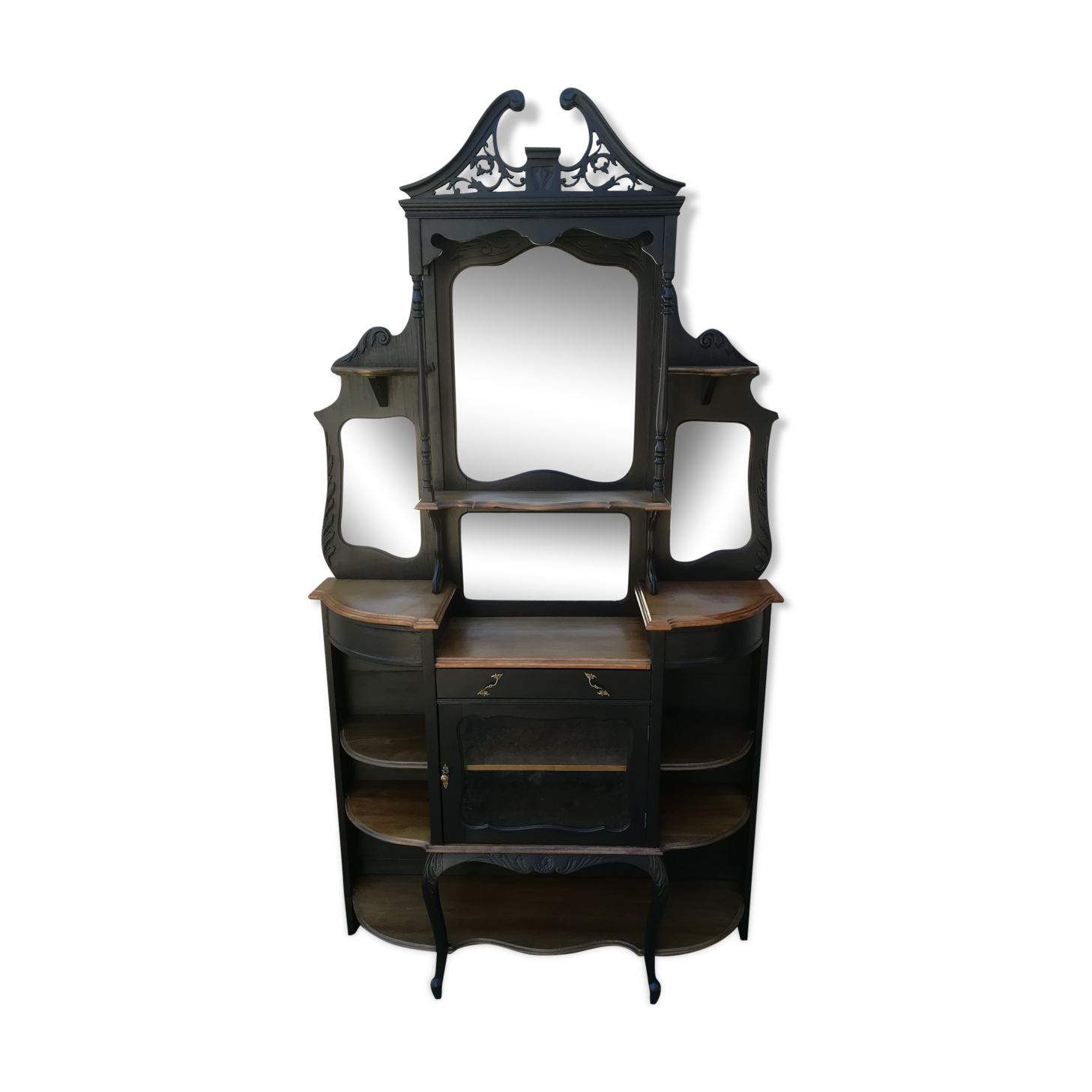 Napoleon III showcase shelf