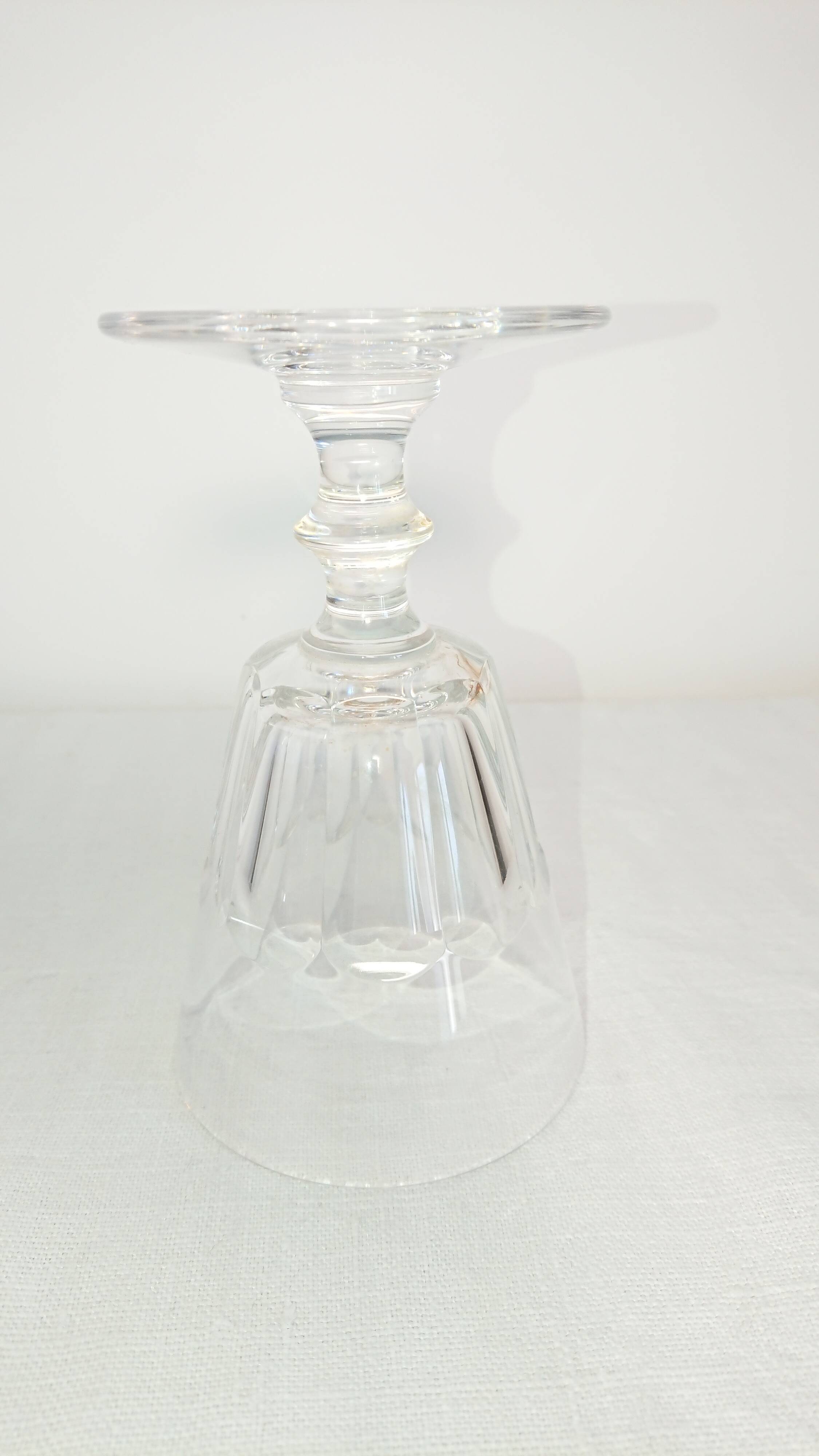Glass has facets, collection caton, crystalry of St Louis