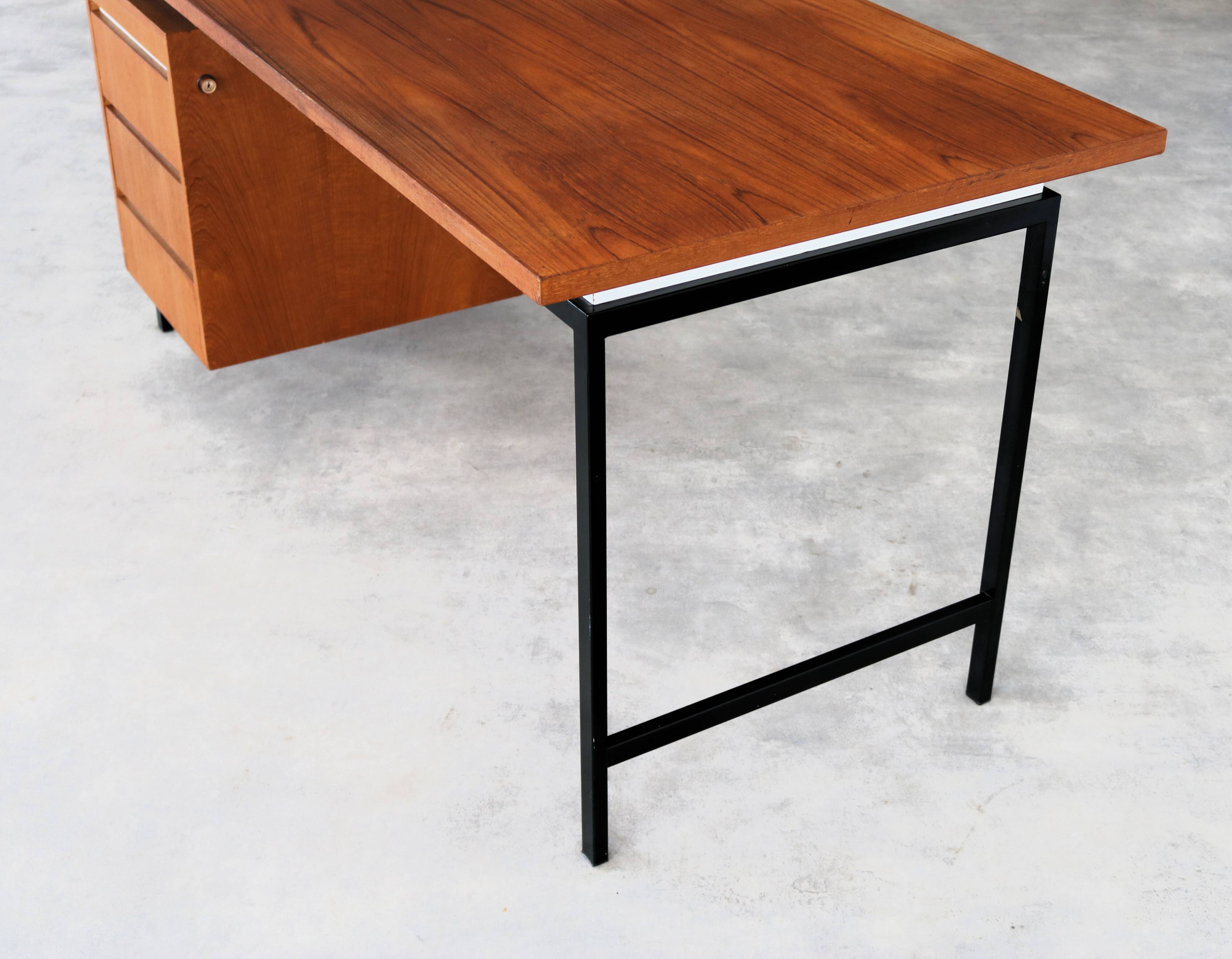 Bureau vintage | teck | métal | années 1960