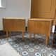 Paire de chevets en bois SEMB vintage – pieds compas & laiton doré