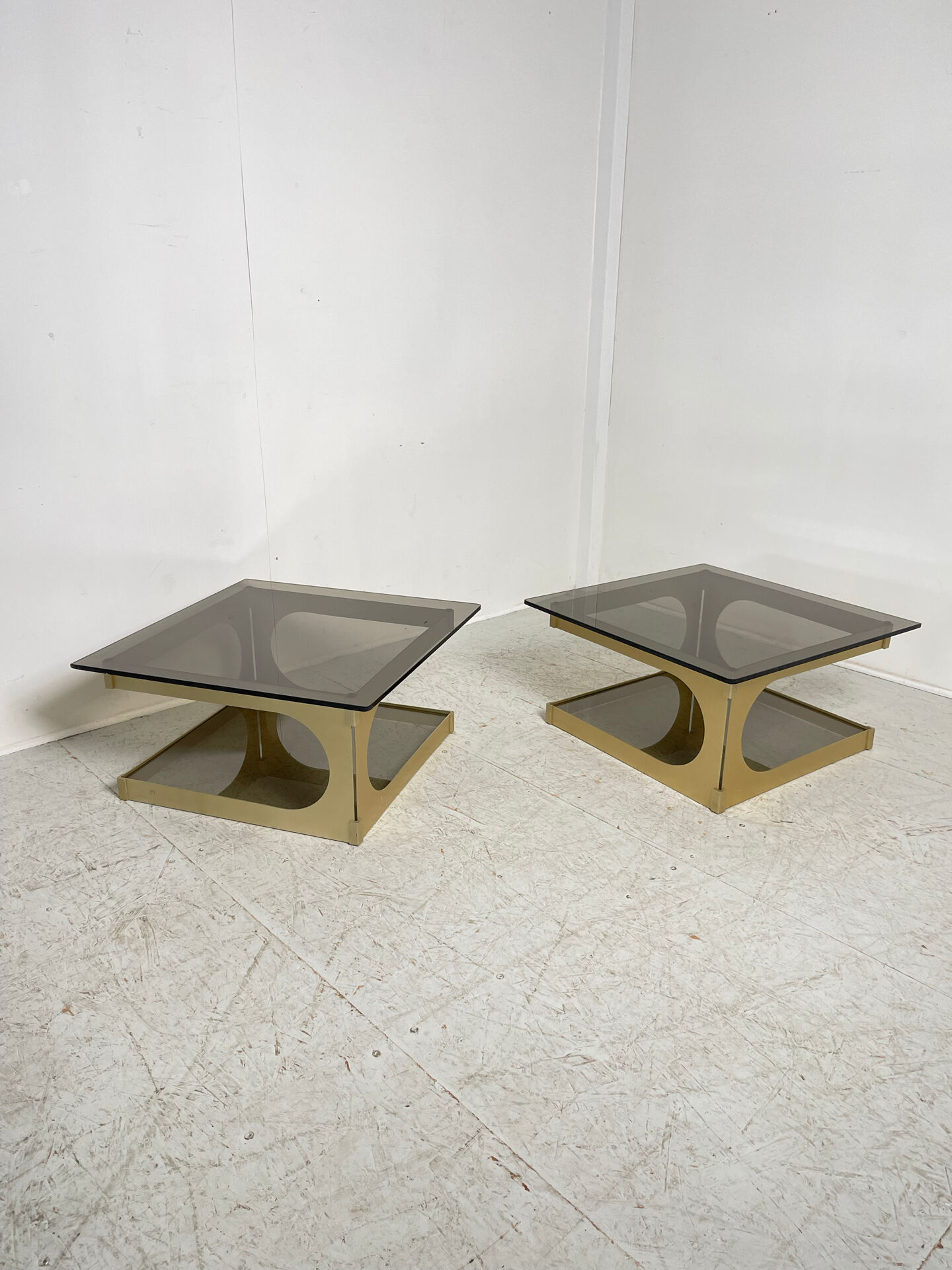 Paire de tables Pierre Vandel 1970
