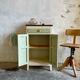 Petit buffet confiturier parisien vintage vert sauge – charme rétro